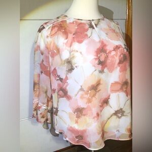 Alfred dunner 16W 2 layer peach top with button closed key hole on front
